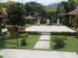 Balkondes Karanganyar (Pottery Academy)