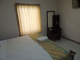 Balkondes Karanganyar (Pottery Academy)