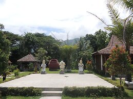 Balkondes Karanganyar (Pottery Academy)