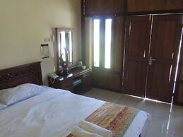 Balkondes Karanganyar (Pottery Academy)