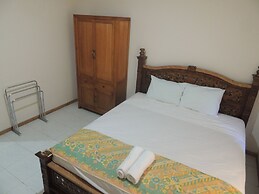 Balkondes Karanganyar (Pottery Academy)