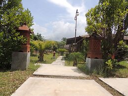 Balkondes Karanganyar (Pottery Academy)