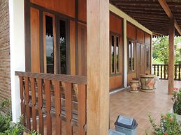 Balkondes Karanganyar (Pottery Academy)