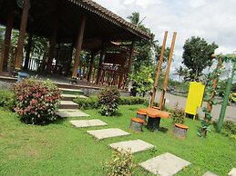 Balkondes Bumiharjo (Kampung Dolanan)