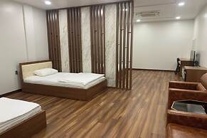 Hoang Hung Hotel