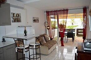 Hôtel Riad 5 Studio Cap Libertin Village Naturiste