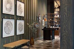 Valley Hotel Homewood Birmingham, Curio Collection by Hilton