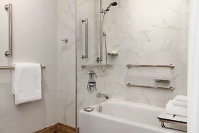 Valley Hotel Homewood Birmingham, Curio Collection by Hilton