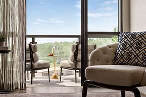 Valley Hotel Homewood Birmingham, Curio Collection by Hilton