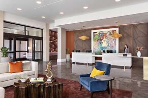 Valley Hotel Homewood Birmingham, Curio Collection by Hilton