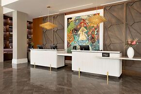 Valley Hotel Homewood Birmingham, Curio Collection by Hilton