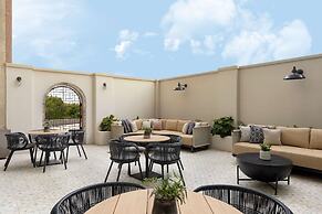 Valley Hotel Homewood Birmingham, Curio Collection by Hilton