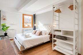 Santa Croce Flat - Modern Apartment