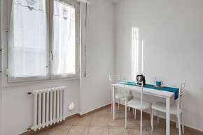 Lulli Cozy Apartment with Balcony