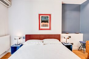 Piazza Santa Croce Design Apartment with Balcony