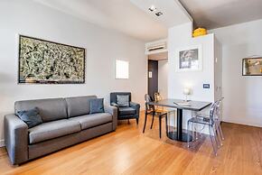 Piazza Santa Croce Design Apartment with Balcony