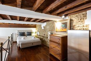 Palazzo Pitti Apartment with Terrace