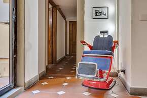 Palazzo Pitti Apartment with Terrace