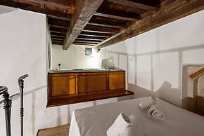 Palazzo Pitti Apartment with Terrace