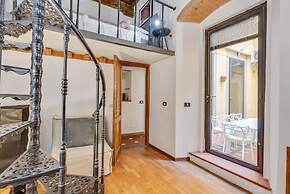 Palazzo Pitti Apartment with Terrace