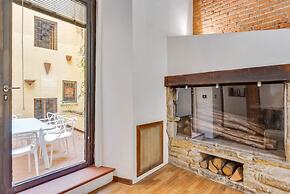 Palazzo Pitti Apartment with Terrace