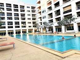 Platinum Suites Studio Condo Jomtien