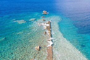 Phos Villas Tinos - Eos Villa With Private Hot Tub and Sea View 96m