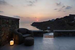 Phos Villas Tinos - Eos Villa With Private Hot Tub and Sea View 96m