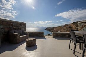 Phos Villas Tinos - Eos Villa With Private Hot Tub and Sea View 96m