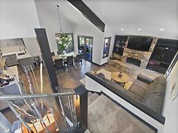 Woodside 207 4 Bedroom Home by RedAwning