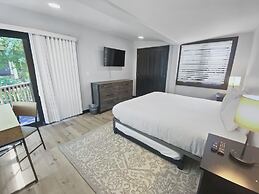 Woodside 207 4 Bedroom Home by RedAwning