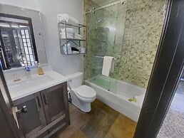 Woodside 207 4 Bedroom Home by RedAwning