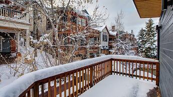 Woodside 207 4 Bedroom Home by RedAwning