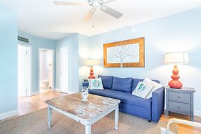 Cute One Bedroom at The Coral Resort Apts by RedAwning
