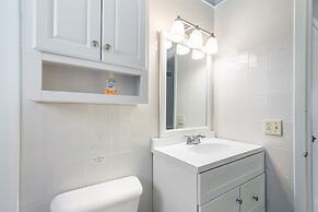 Cute One Bedroom at The Coral Resort Apts by RedAwning