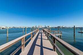 Cute One Bedroom at The Coral Resort Apts by RedAwning