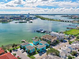 Cute One Bedroom at The Coral Resort Apts by RedAwning