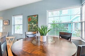 Cute One Bedroom at The Coral Resort Apts by RedAwning