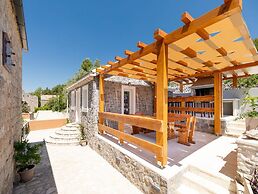 Stone House Prapatna