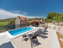 Stone House Prapatna