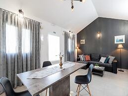 Stone House Prapatna