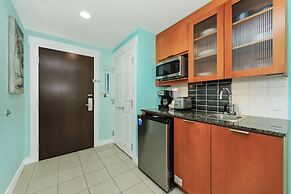 Coastal Luxury Bay Front Condo With Tram