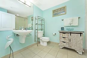 Coastal Luxury Bay Front Condo With Tram