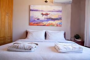 Aheste_simple Sea View Flat in Lovely Old Town