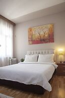 Aheste_simple Sea View Flat in Lovely Old Town