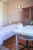 Aheste_simple Sea View Flat in Lovely Old Town