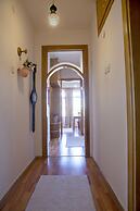 Aheste_simple Sea View Flat in Lovely Old Town