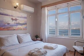 Aheste_simple Sea View Flat in Lovely Old Town
