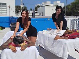 2 Bedroom 2 Bath Loft with Exclusive Rooftop & Hot Tub