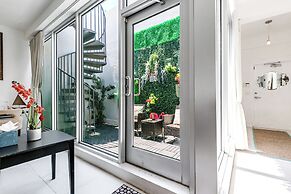 2 Bedroom 2 Bath Loft with Exclusive Rooftop & Hot Tub